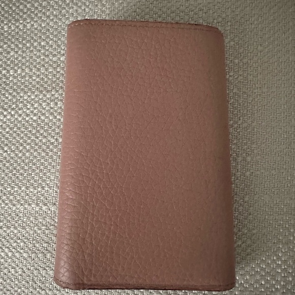 🌟HOST PICK🌟LOUIS VUITTON WALLET - Picture 5 of 6